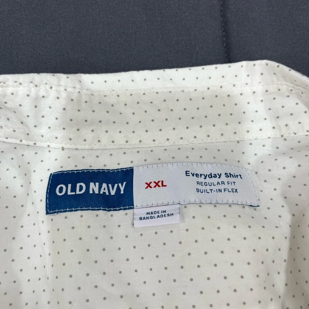 Old Navy White/Cream polka dot men’s button up collared dress shirt XXL - Picture 2 of 2